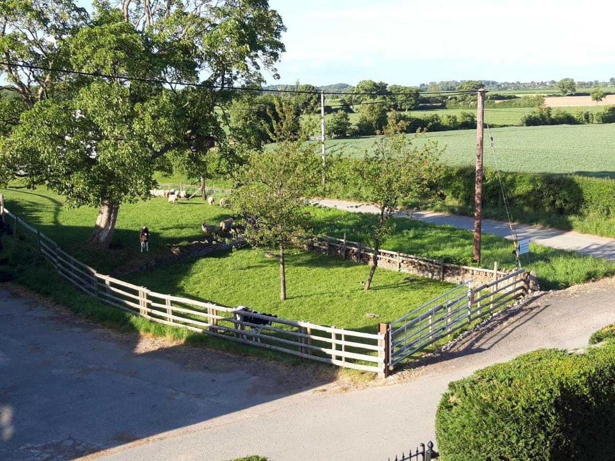 Upper Eyton Farmhouse B&B Shrewsbury Exterior photo